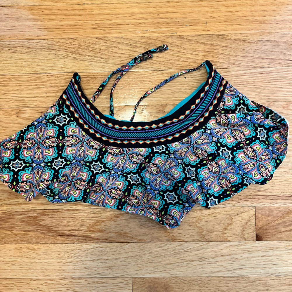 Patterned Swoop Neck